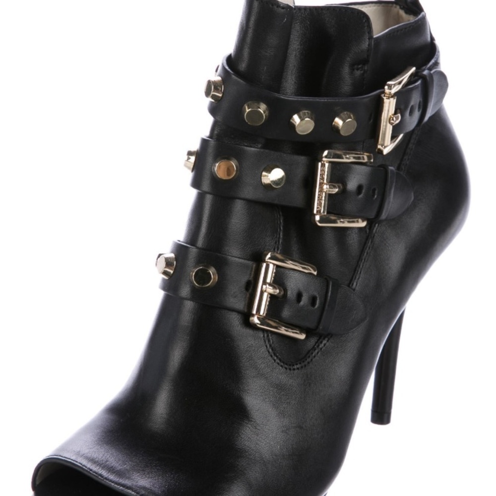 Michael Kors Bryn Studded Booties – Chic & Edgy Style 7.5
